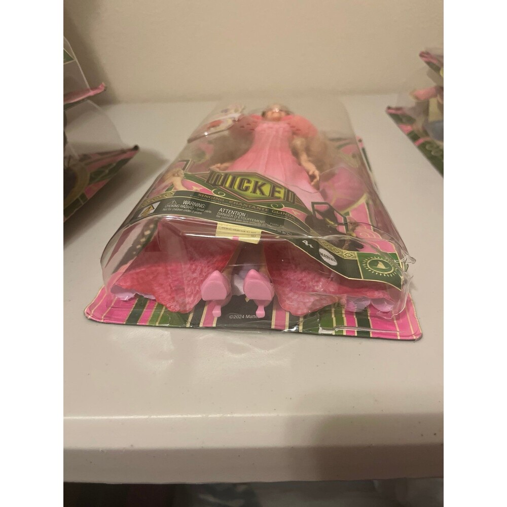 Wicked Doll - Singing Enchante Glinda - Picture 4 of 4